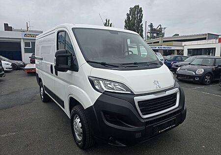 Peugeot Boxer 330 L1H1 Pro BlueHDi 120 Stop&Start
