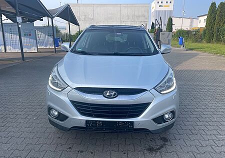 Hyundai ix35 * Premium*1.Hand*Navi*Leder*Automatik*AHK!!