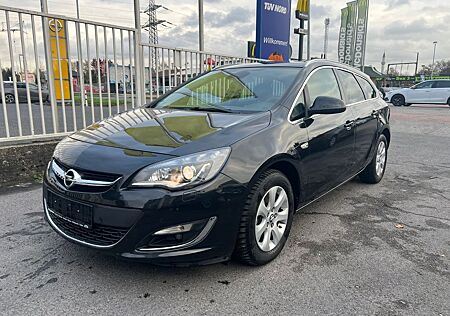 Opel Astra J Sports Tourer Exklusiv/Xenon/Navi/R-Kam/