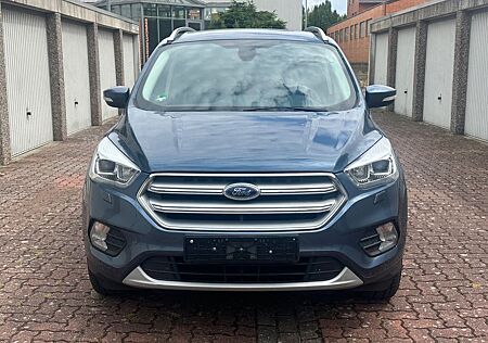 Ford Kuga Cool & Connect