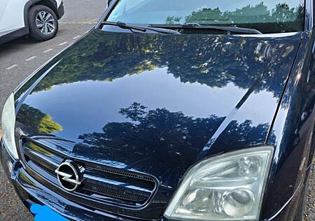 Opel Signum 2.2 Direct -