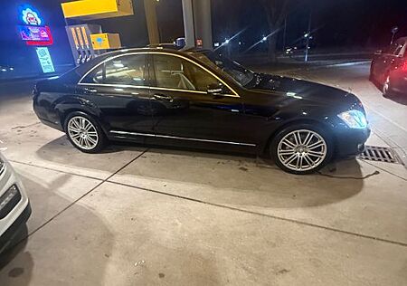 Mercedes-Benz S 320 CDI -