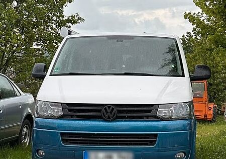 VW T5 Volkswagen Bus Camper (lschöner Privatausbau)