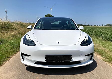 Tesla Model 3 Standard Range + 2022 AHK LFP 60 kW