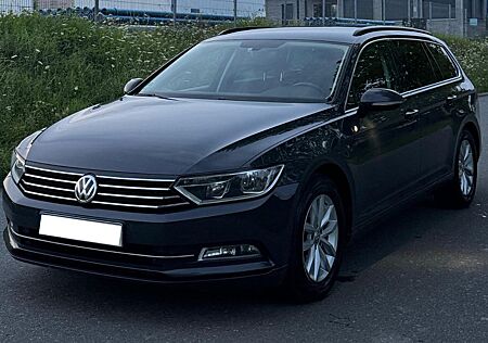 VW Passat Variant Volkswagen 2.0 TDI SCR DSG Highline Vari...