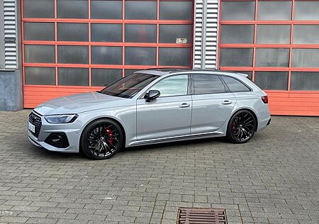 Audi RS4 *280KM/h*PANO*RS KLAPPE*B&O*Head-Up*RS Sitze*