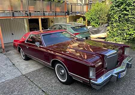 Lincoln Continental Mark V
