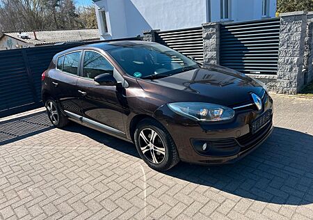 Renault Megane III Lim. 5-trg. Authentique TÜV 05/2026!