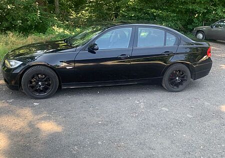 BMW 318d 3er E90