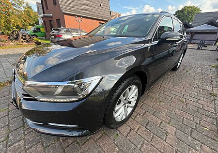 VW Passat Variant Volkswagen Passat 2.0 TDI DSG LED PDC TÜV