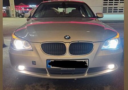 BMW 520i A -