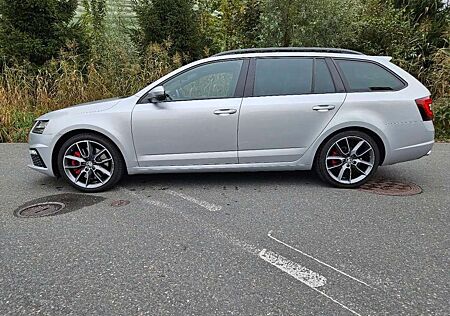 Skoda Octavia 2.0 TDI Combi RS /