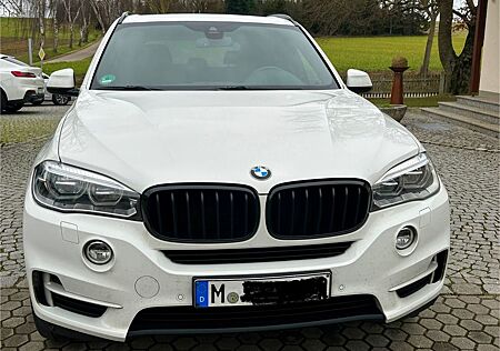 BMW X5 xDrive30d -AHK,Standheizung, unfallfrei