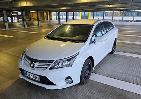 Toyota Avensis 2.0 D-4D Comfort AHK, Scheckheft