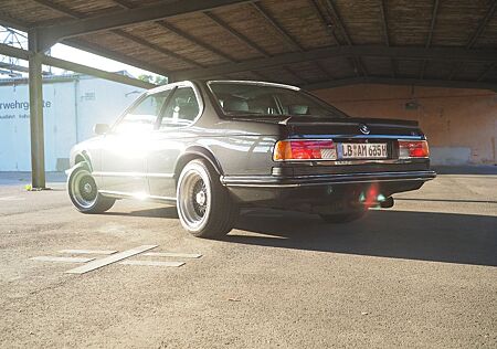 BMW M6 M635CSi E24