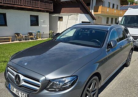Mercedes-Benz E 220 d T Autom.
