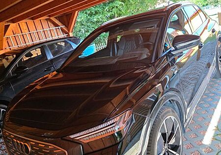 Audi Q4 e-tron 50 e-tron quattro -