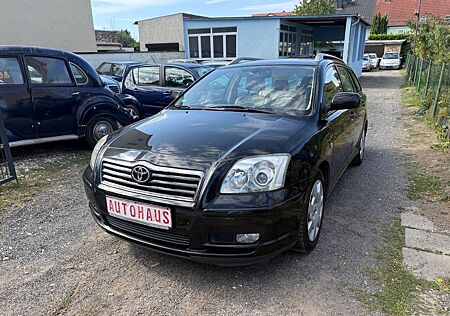 Toyota Avensis Combi Executive 2.0-l-VVT-i Tüv 12/2026