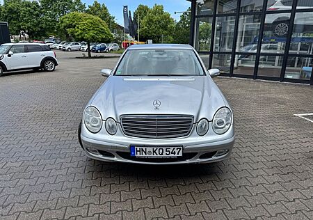Mercedes-Benz E 200 CDI CLASSIC Classic ( 2 hand)