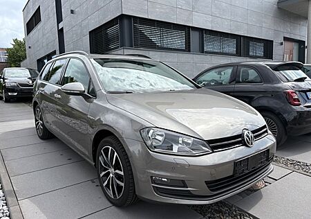 VW Golf Volkswagen VII Variant Cup BMT SHZ/NAVI/PANO/TEMPO