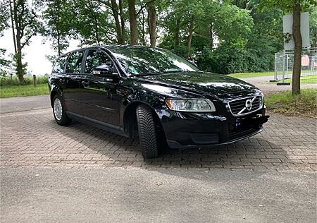Volvo V50 D2 TÜV neu