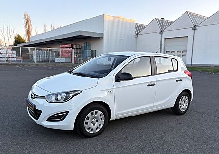 Hyundai i20 FIFA World Cup Edition/SCHECKHEFT