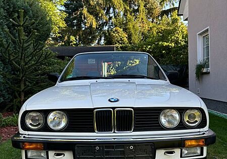 BMW 320i Cabrio Deutsches Fahrzeug 2.Hand Garage