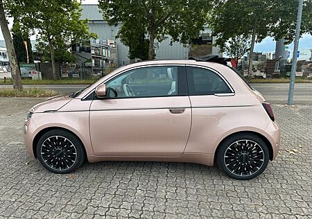 Fiat 500 Cabrio La Prima by Bocelli Limousine 43 kWh