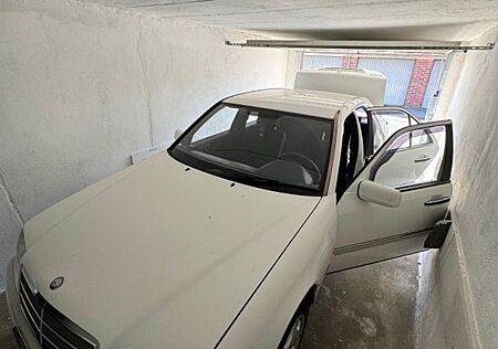 Mercedes-Benz C 180 ELEGANCE Elegance