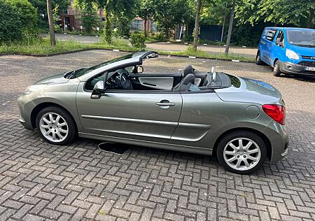 Peugeot 207 CC Roland Garros 150 THP Roland Garros