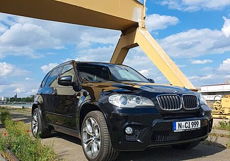 BMW X5 E70 xDrive40d M-Paket Voll Ausstattung