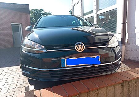 VW Golf Volkswagen 2.0 TDI SCR DSG IQ.DRIVE Variant IQ.DRIVE