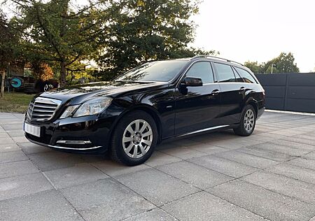 Mercedes-Benz E 220 CDI T BlueEFFICIENCY ELEGANCE ELEGANCE