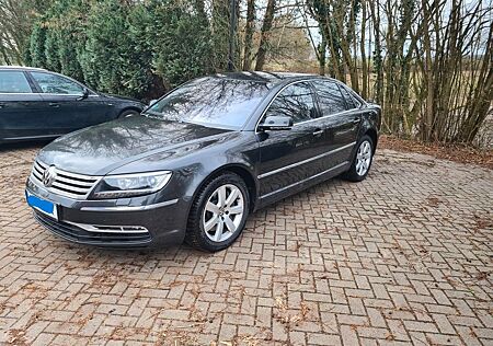 VW Phaeton Volkswagen 3.0 V6 TDI 4MOTION Tiptronic 5-Sitzer -