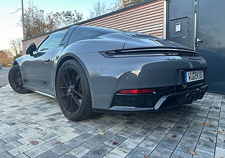 Porsche 992 911 Targa 4 GTS