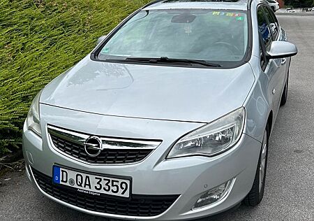 Opel Astra Sports Tourer 1.7 CDTI eco Design 81 S...