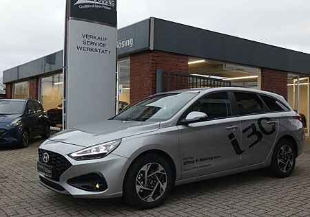 Hyundai i30 CW-FL-Klima-NAV-ALU-PDC V+H-CAM-LED-SHZG