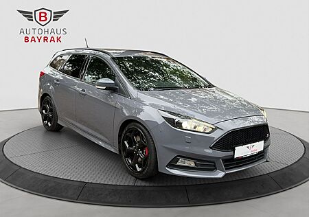 Ford Focus ST RECARO/SHZ/NAVI/LHZ/WINTER.P/XENON/UVM.