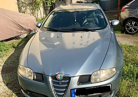 Alfa Romeo GT 2.0 JTS 16V (TÜV NEU 01/2027)