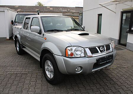 Nissan Navara Pick-up TD Doka 4X4 *STHZ*89 TKM*Service-