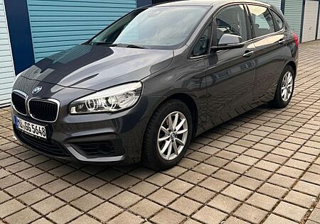 BMW 2er 220 Active Tourer 220i Automatik TÜV Neu