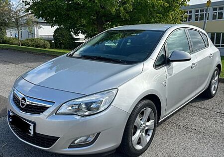Opel Astra 1.4 Turbo 150 Jahre 140PS/TOP-Zustand