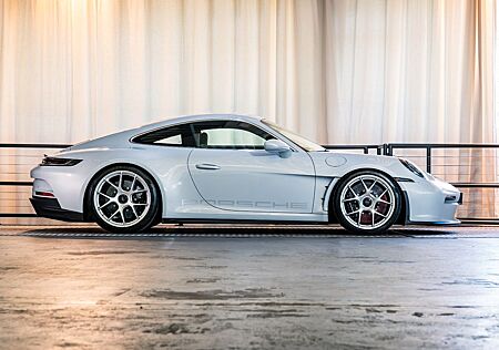 Porsche 992 S/T ST