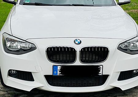 BMW 114i Sport Line Sport Line