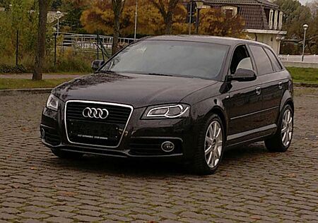 Audi A3 Sportback1.2TFSI 3x S line Sportpaket TÜV NEU