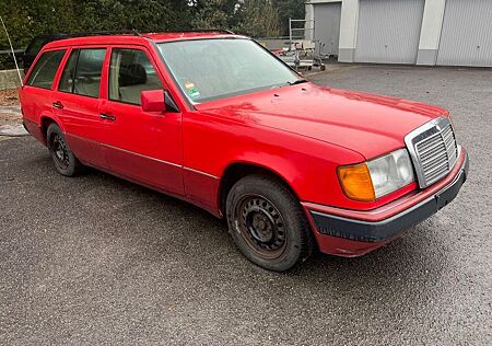 Mercedes-Benz 300 TD W124 Kombi, Schiebedach, ABS, AHK