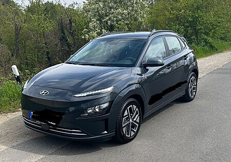 Hyundai Kona Elektro * 204PS * 64kWh * AHK * SOH 100%