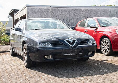 Alfa Romeo 166 Alfa 2.5 V6 24V Distinctive