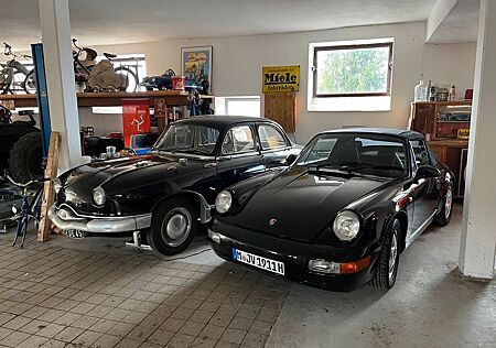 Porsche 964 Carrera 4 Cabrio