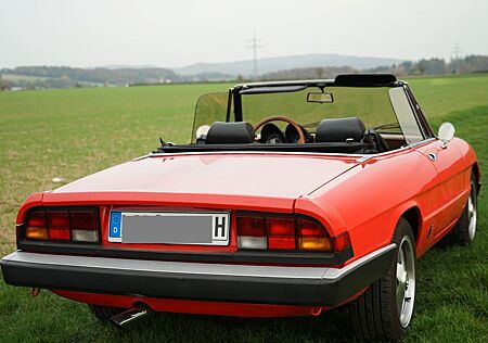 Alfa Romeo Spider 2.0
